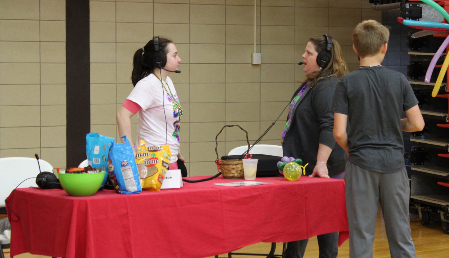 Student Life Adviser Valerie Lynch speaks on 89.9 The Max.