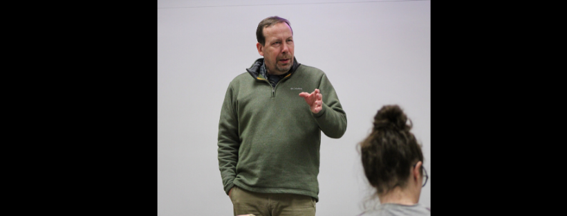 Seiler+brings+political+world+to+classroom