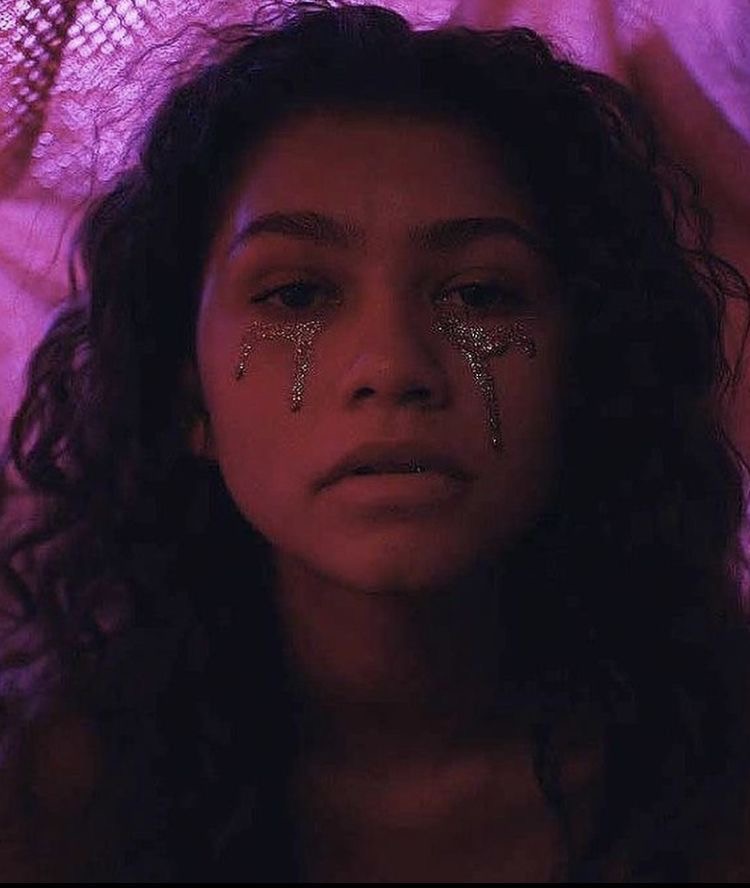 Main character Rue, played by Zendaya, endures a glitter filled hallucination. Photo retrieved from Pinterest.